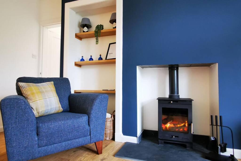 2 Calgow * Newton Stewart